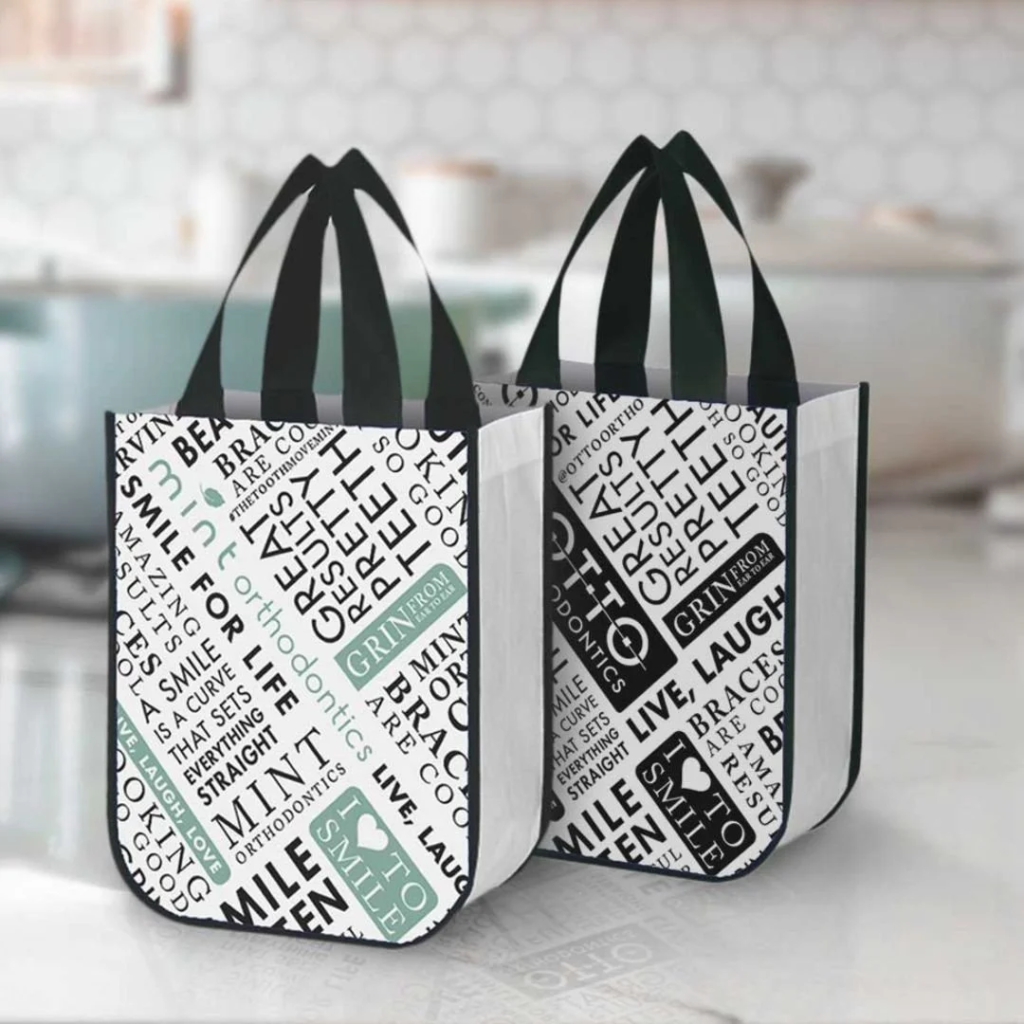 image 31 Lululemon Tote Bag: The Perfect Blend of Style, Function, and Everyday Convenience